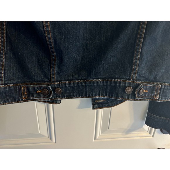 Levis Jacket Womens Size Medium Pockets Jean Trucker Red Tab Medium Wash GUC - Picture 7 of 9